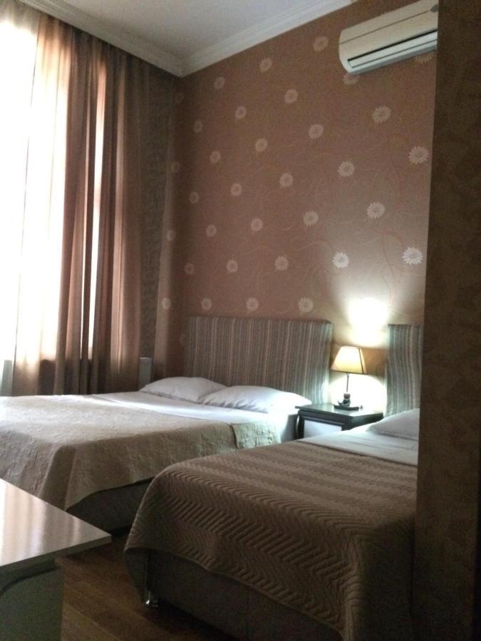 Hotel Albatros Batumi Eksteriør billede
